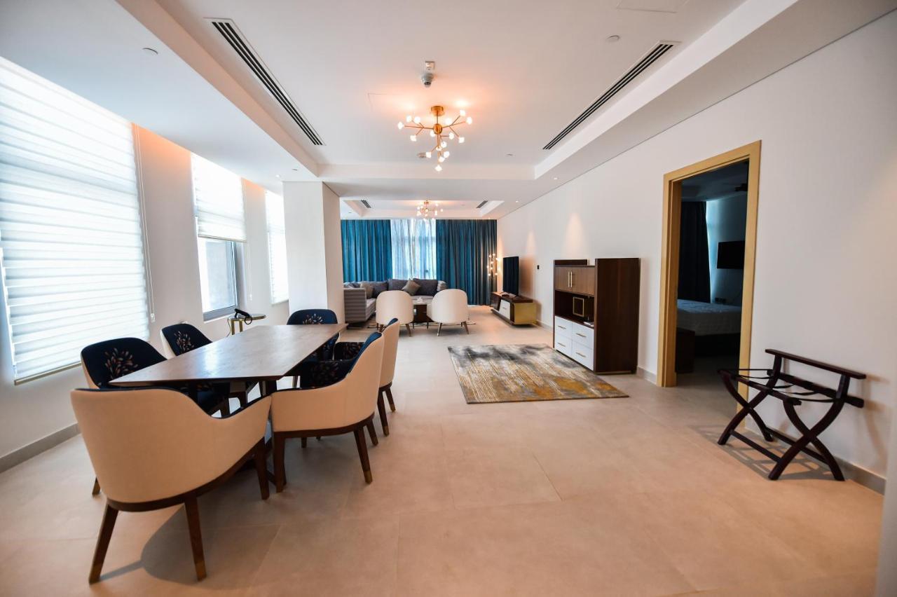 Waterfront Hotel Apartment Lusail Exterior photo A suite at the hotel